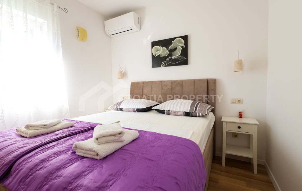 fully furnished seacoast house with a pool omis (8)