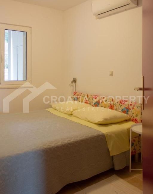 furnished first row sea view apartment korcula - 3781 (3)