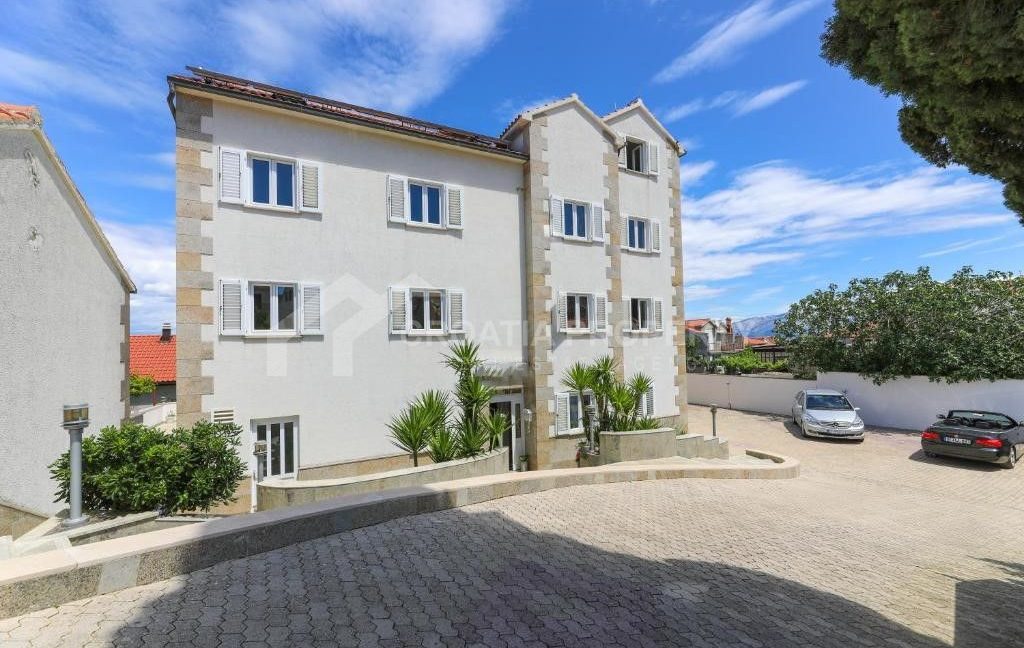 gorgeous villa - hotel near the sea brac - 3791 (1)