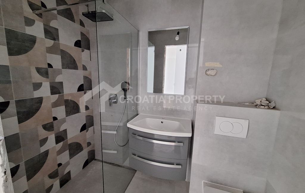 modern design penthouse with sea view makarska - 3792 - (8)
