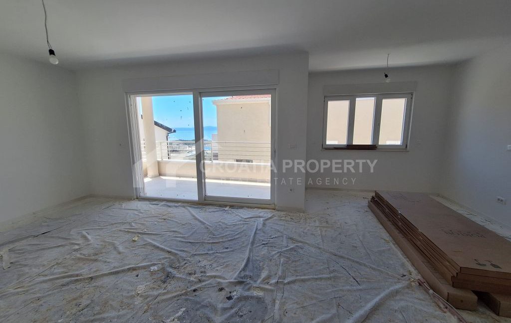 new apartment with a view and two loggias makarska (1)
