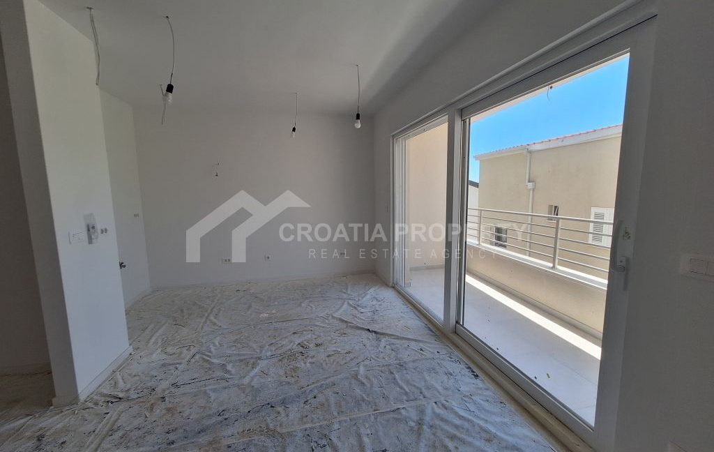 new apartment with parking space and loggia makarska (3)