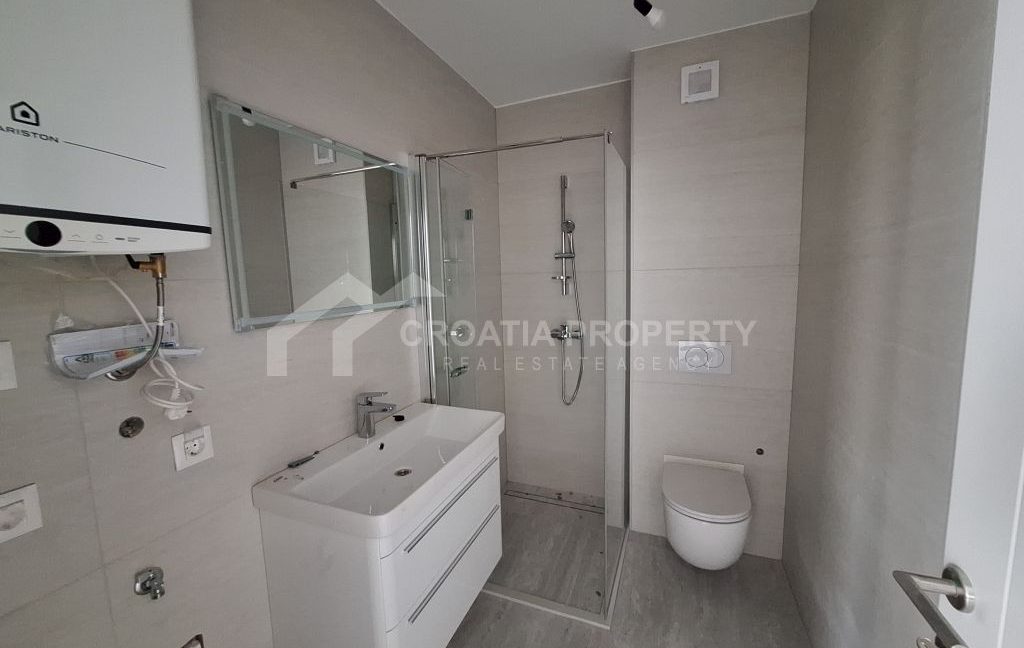 new apartment with sea view loggia makarska (4)
