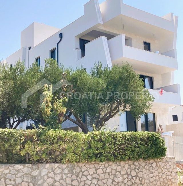 new plush apartment near the beach zadar (6)