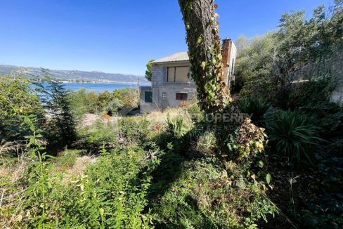 1st row house with spacious lot ciovo - 3830 (1)