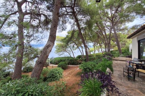 1st row private beach access house ciovo - 3823 (1)