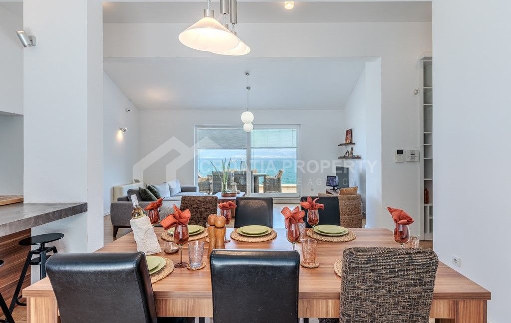 2nd row spacious seaside villa brac - 3808 (13)