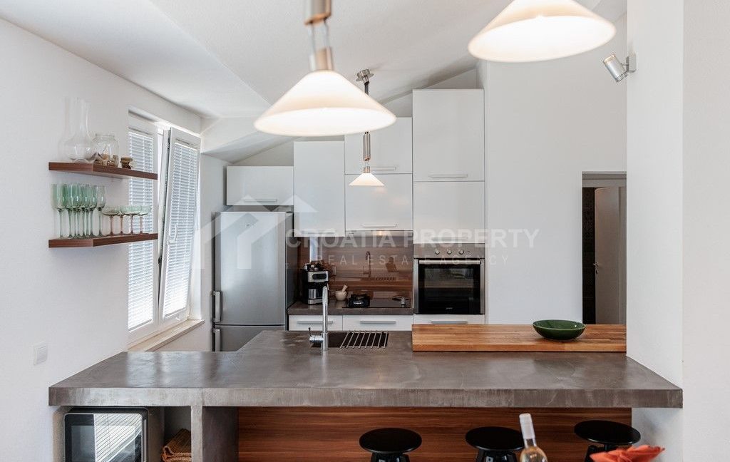 2nd row spacious seaside villa brac - 3808 (19)