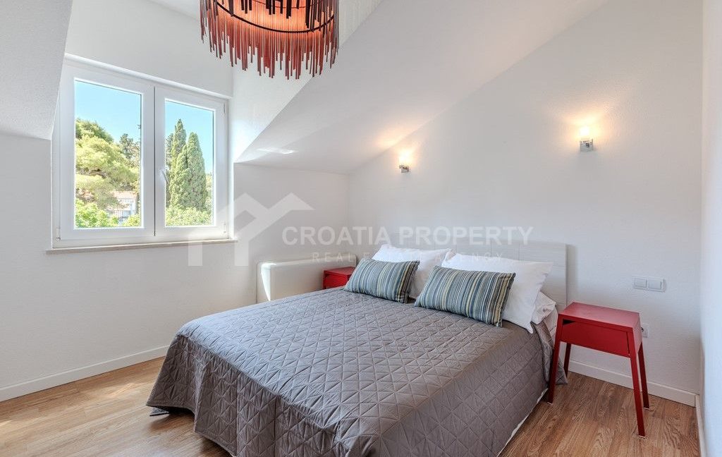 2nd row spacious seaside villa brac - 3808 (23)