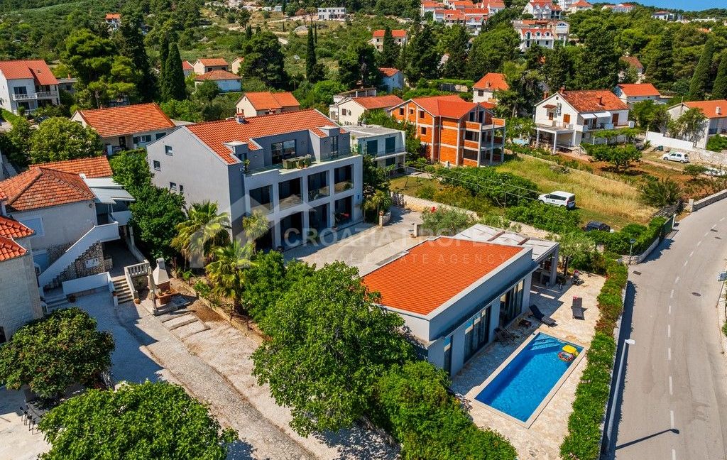 2nd row spacious seaside villa brac - 3808 (25)
