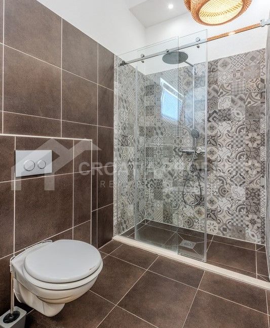 2nd row spacious seaside villa brac - 3808 (7)
