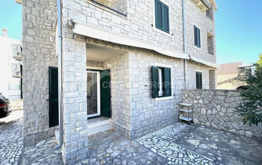 dalmatian stone house with spacious garden srima - 3818 (1)