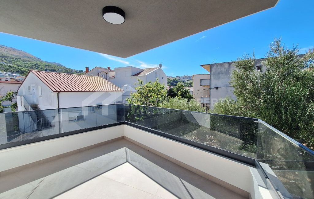 new penthouse with rooftop terrace podstrana - 3829 (2)