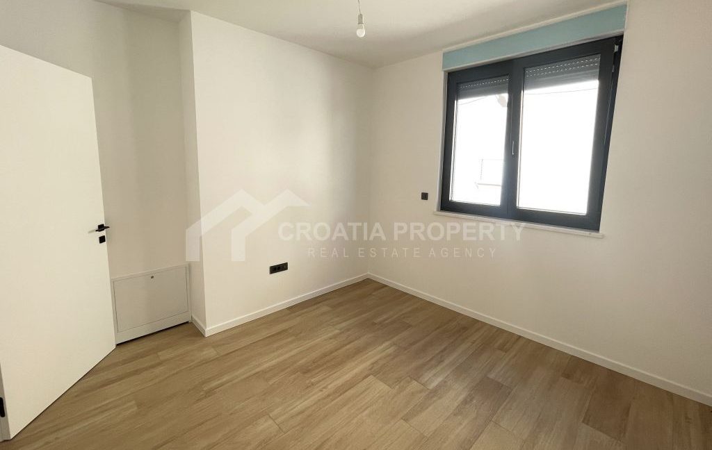 seaside apartment with spacious garden srima - 3822 (9)