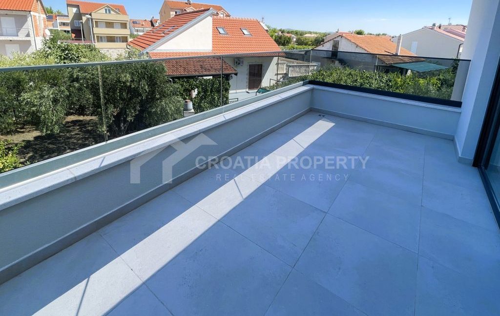spacious apartment with two parking spaces srima (1)