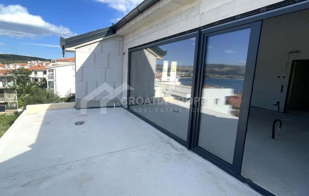 beachfront penthouse with stunning view ciovo - 3858 (10)
