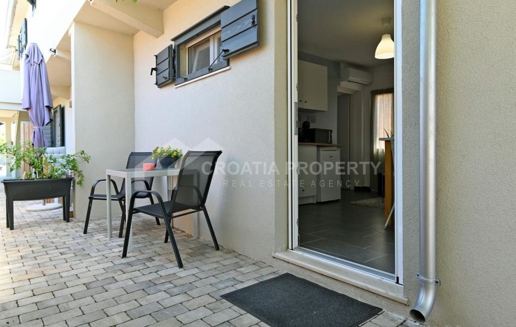 detached seaside house with garden murter (15) - 1K JPEG