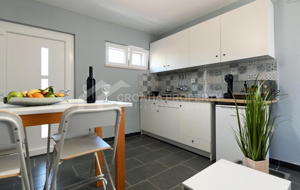detached seaside house with garden murter (17) - 1K JPEG
