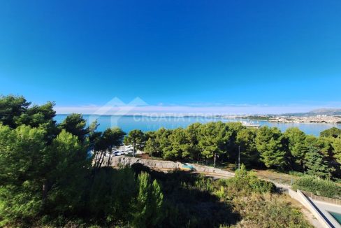 luxurious apartment with open sea view podstrana - 3868 (1)