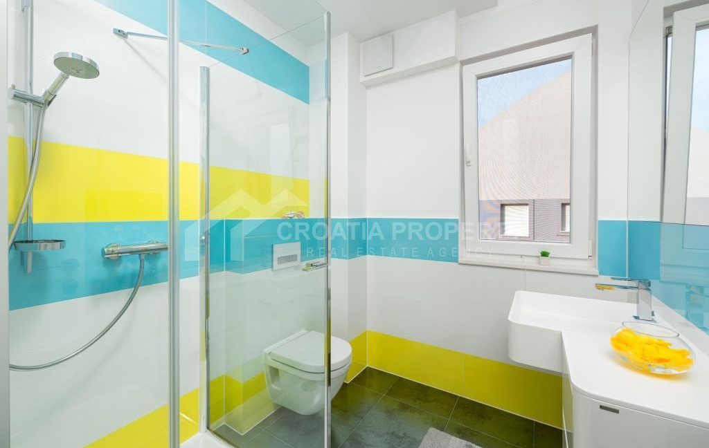 luxurious apartment with open sea view podstrana - 3868 (11)