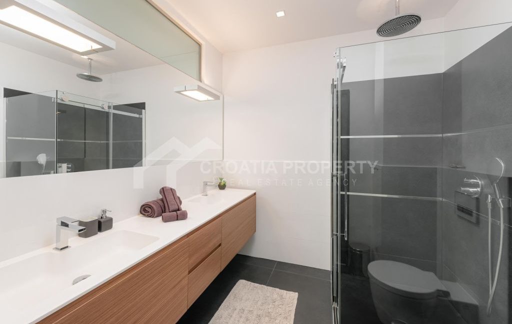 luxurious apartment with open sea view podstrana - 3868 (13)