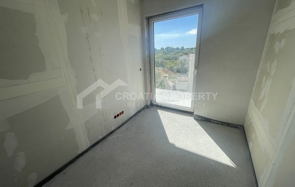 new 1st floor apartment with a pool ciovo (4)