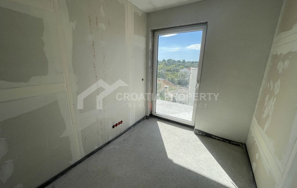 new 1st floor apartment with a pool ciovo (5)