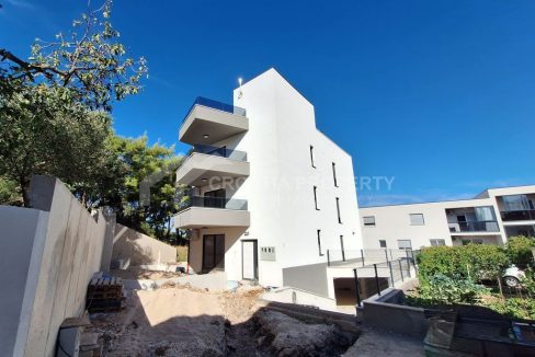 new penthouse in urban villa podstrana - 3831 (1)