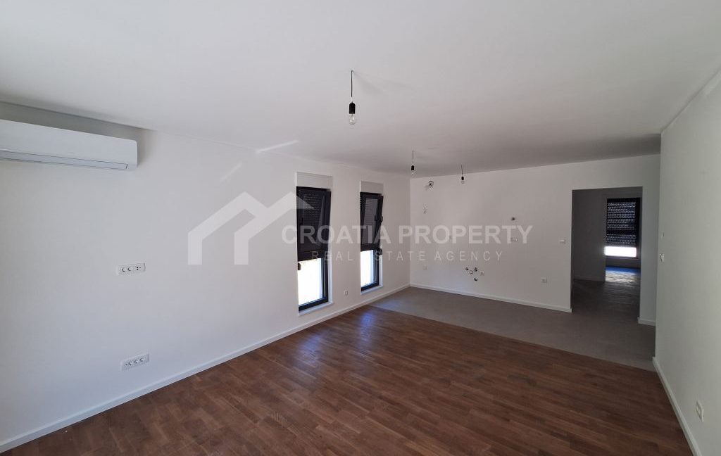new penthouse in urban villa podstrana (3)