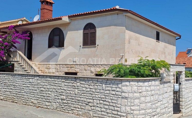 spacious stand alone house brac - 3848 (25)