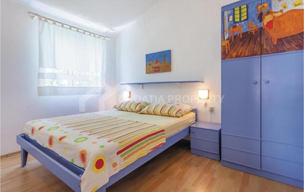 stand alone house with a pool ciovo - 3852 (10)