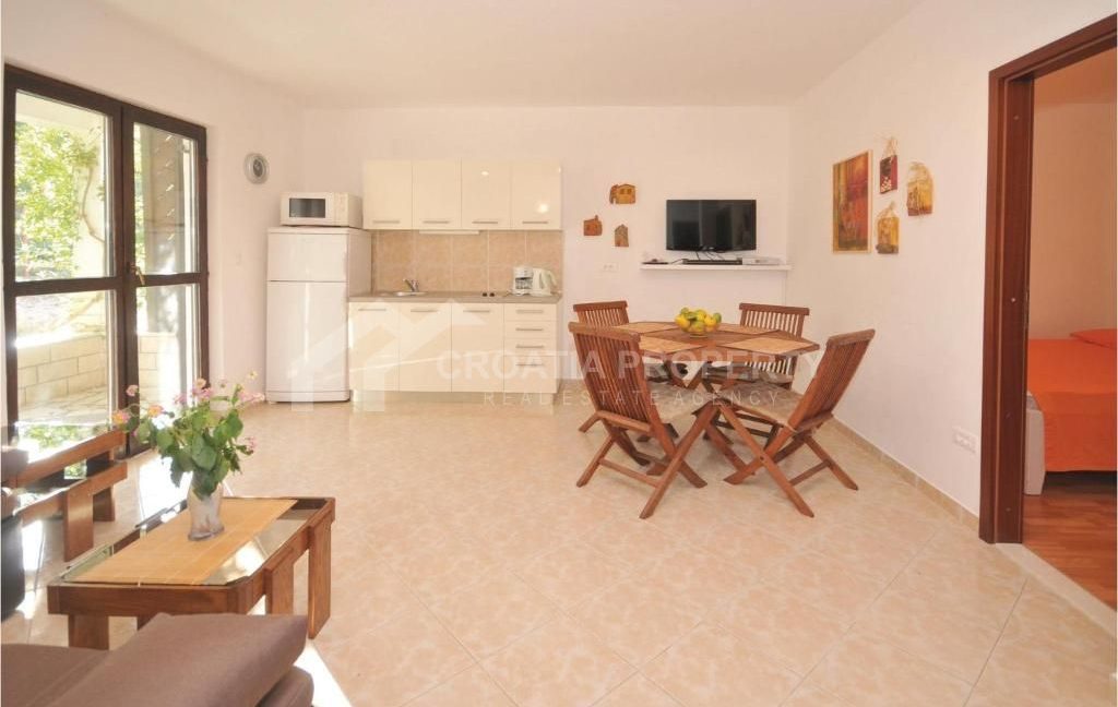 stand alone house with a pool ciovo - 3852 (7)