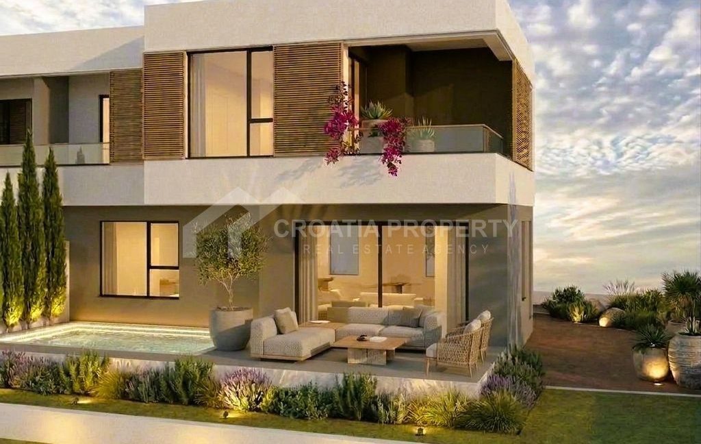 two story house with a pool vodice (1)